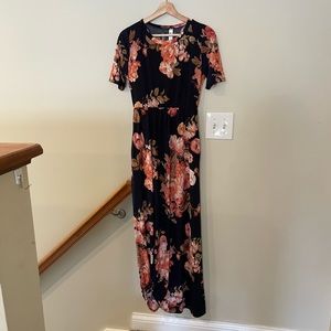 Honeyme floral maxi dress, size small